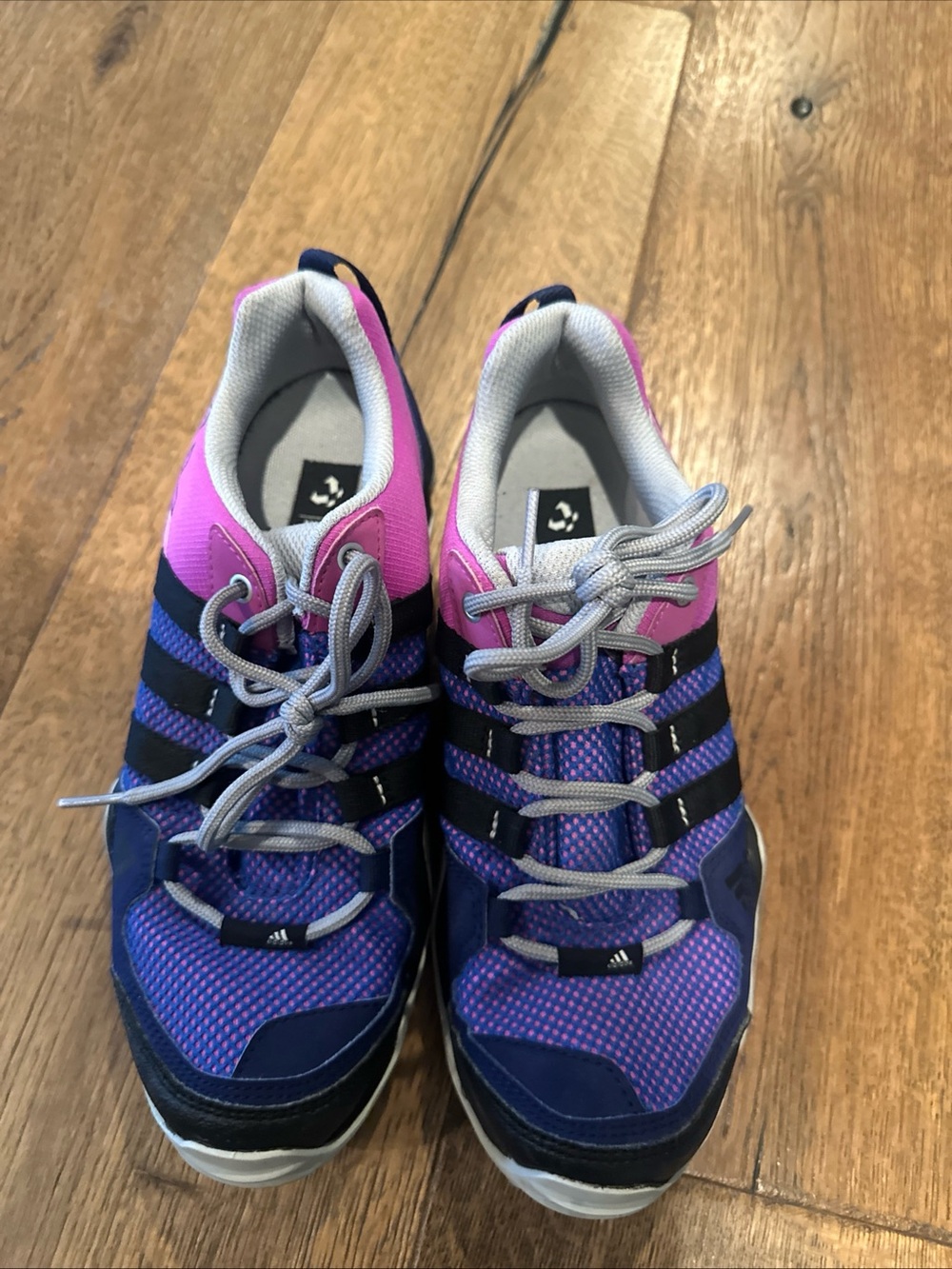 Adidas - Picture 12 of 14